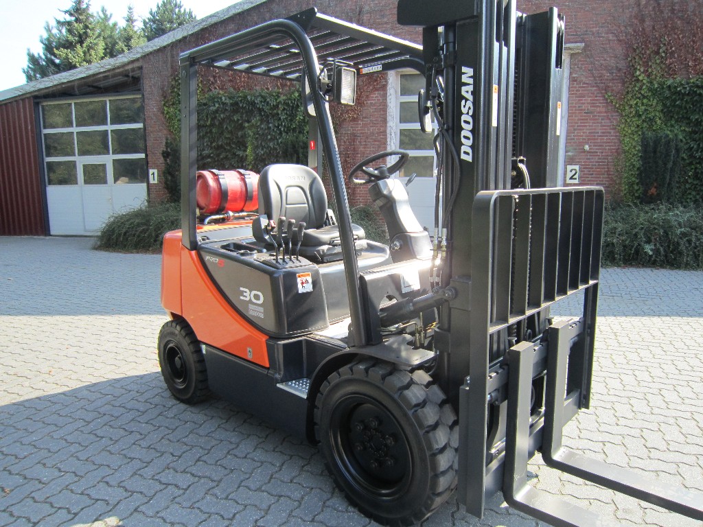 Doosan Albers Fördertechnik