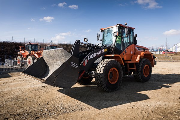 Doosan Radlader DL 250-5