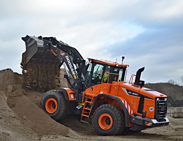 Doosan Radlader DL 300-5