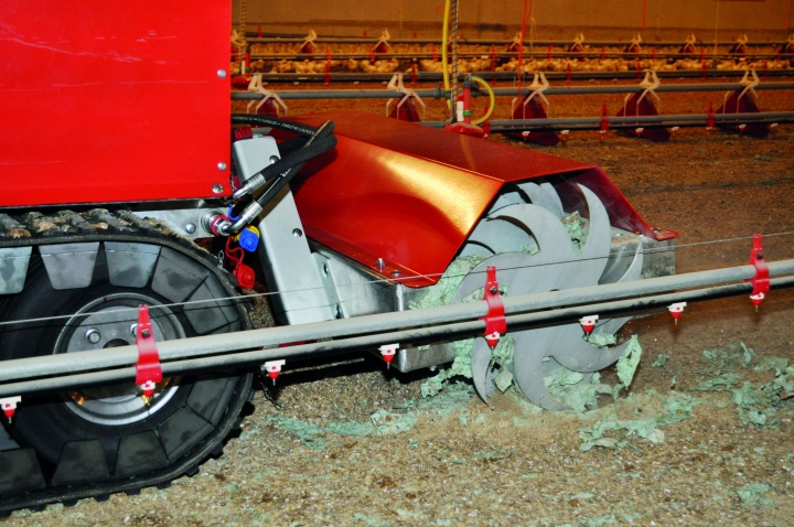 Westermann Dozer - das Kraftpaket für den Geflügelstall