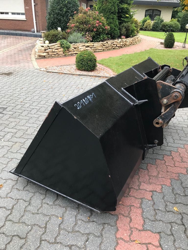 *Sonstige Schüttgutschaufel Bobcat / Manitou