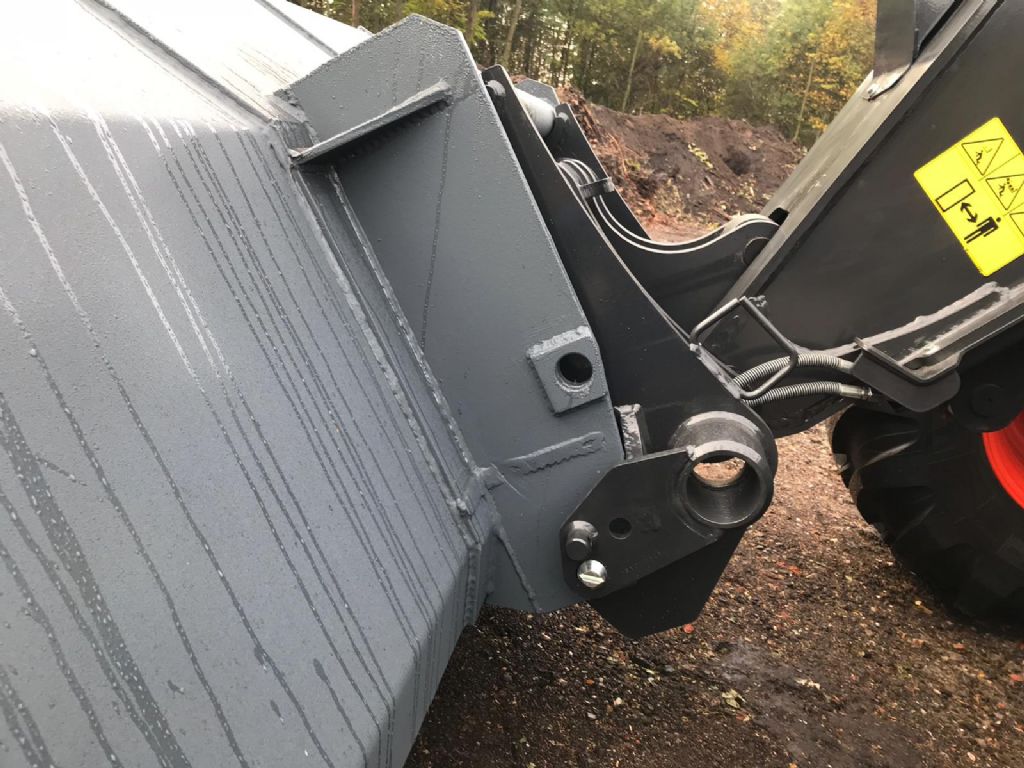 *Sonstige Universalschaufel Bobcat & Manitou