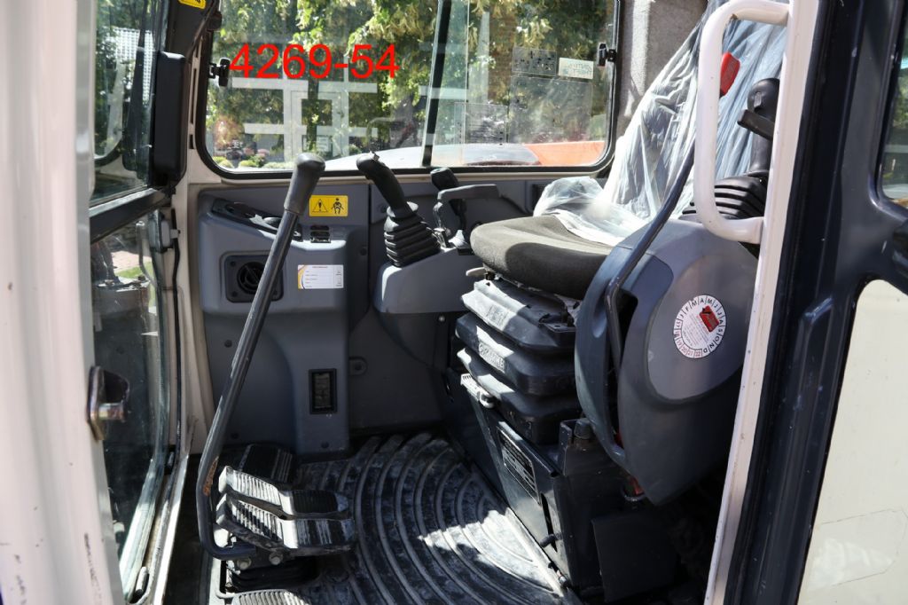 Kubota KX080 3A