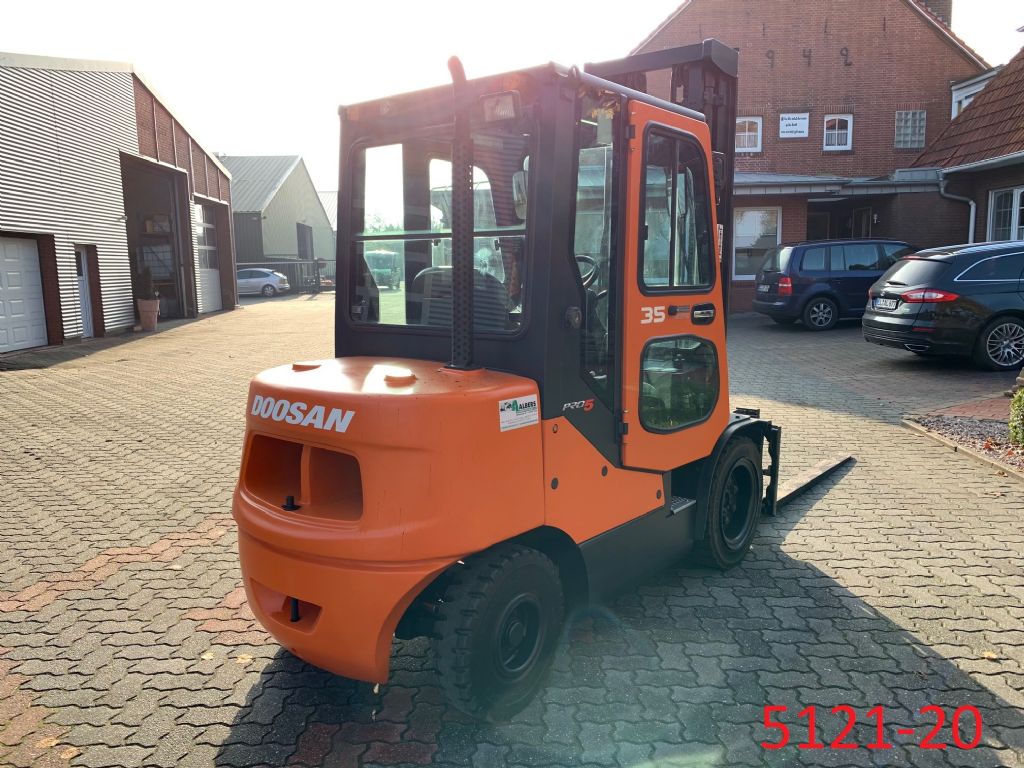 Doosan D 35 C 5